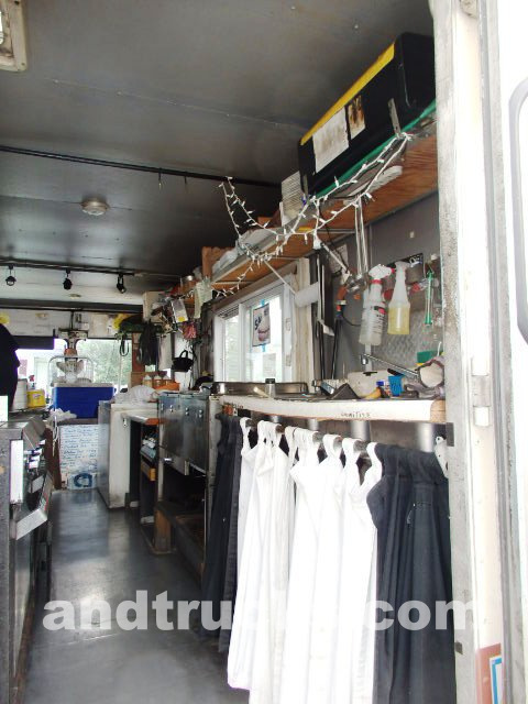 Fully equipped concession food truck for sale