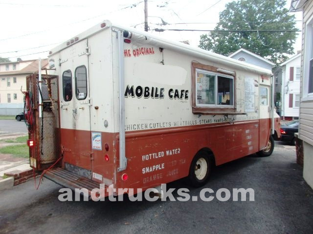 Fully equipped concession food truck for sale