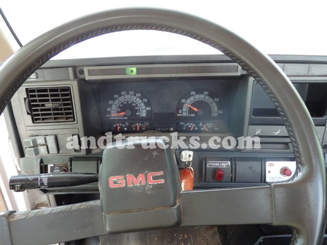 2001 GMC Bucket Truck