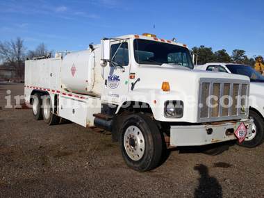 1994 International Model 2654 Fuel Lube Truck