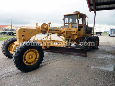 1966 CAT 120 Motor Grader with front scarifier