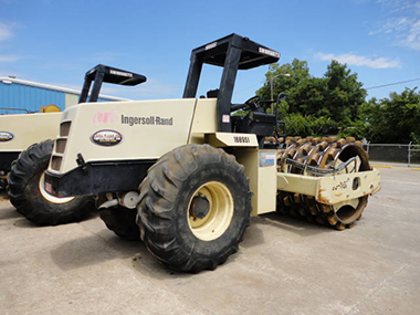2000 SD110F Ingersoll Rand Padfoot Compactor