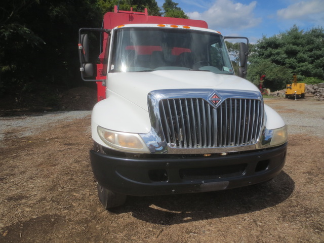 2002 International 4300 Chip Truck