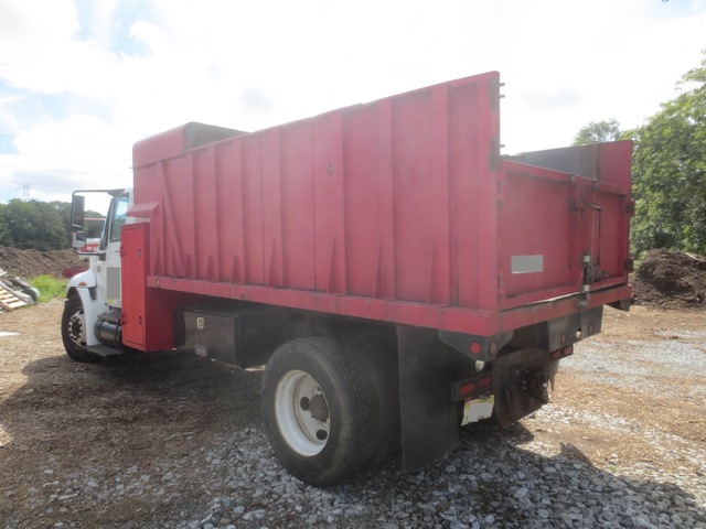 2002 International 4300 Chip Truck