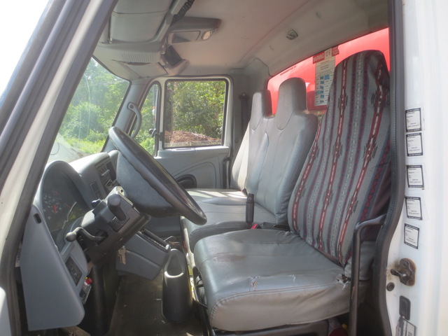 2002 International 4300 Chip Truck