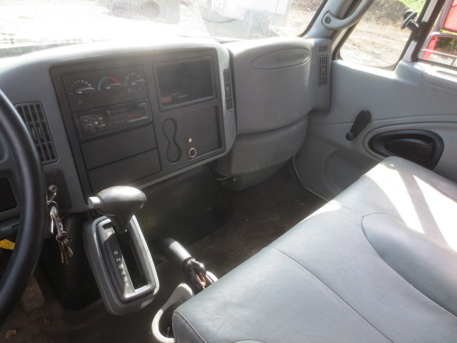 2002 International 4300 Chip Truck