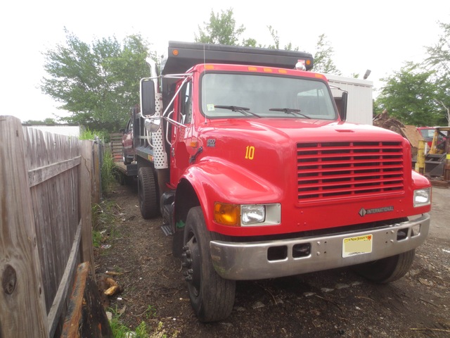 2001 International 4900 Single Axle Dump Truck