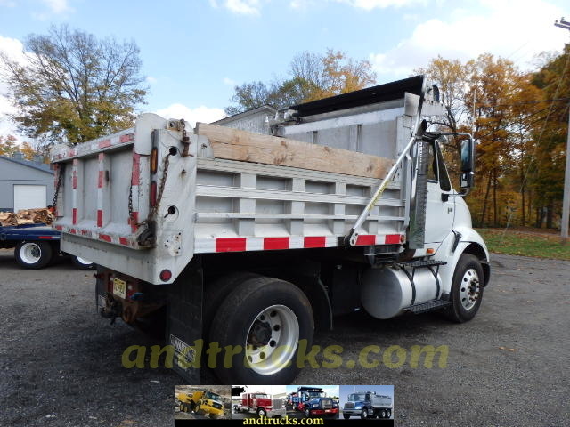 International 8600 Single Axle Dump With Big Horsepower