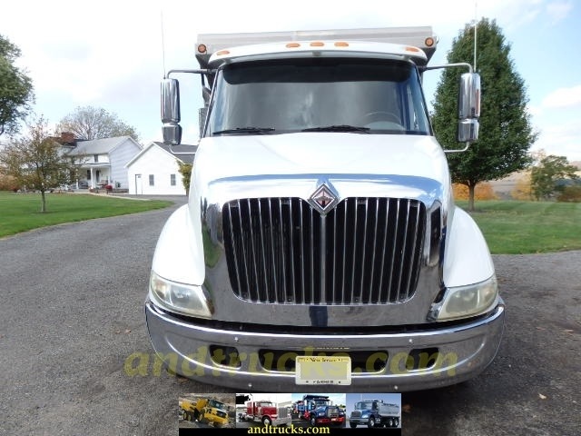 International 8600 Single Axle Dump With Big Horsepower