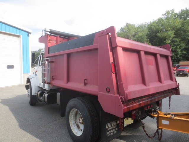 international 8100 single axle dump truck