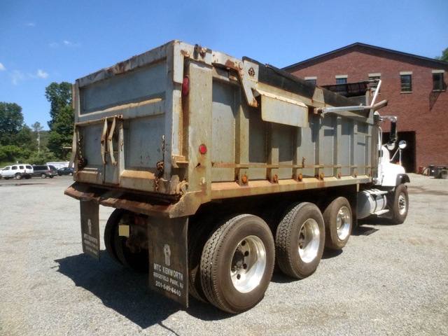 International 5500i Tri Axle Dump