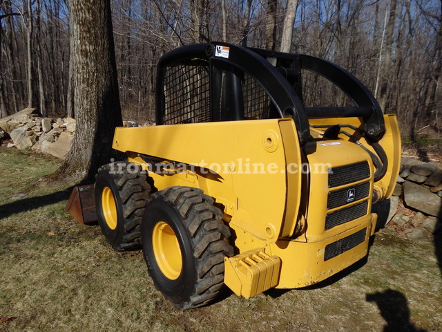 2002 John Deere 260 Series II Skid Steer