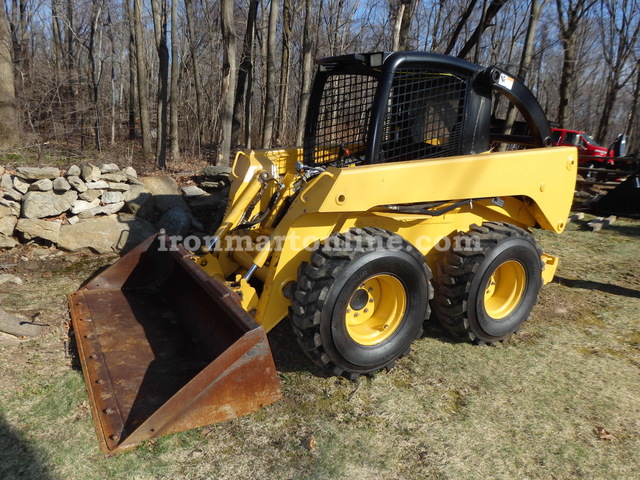 2002 John Deere 260 Series II Skid Steer