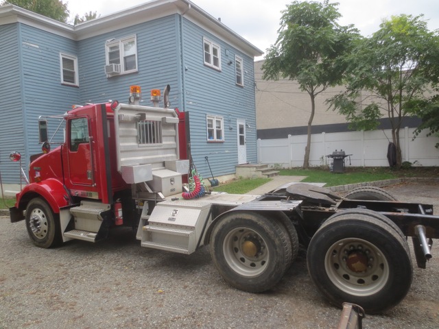 1998 Kenworth T800 Tandem Axle Tractor