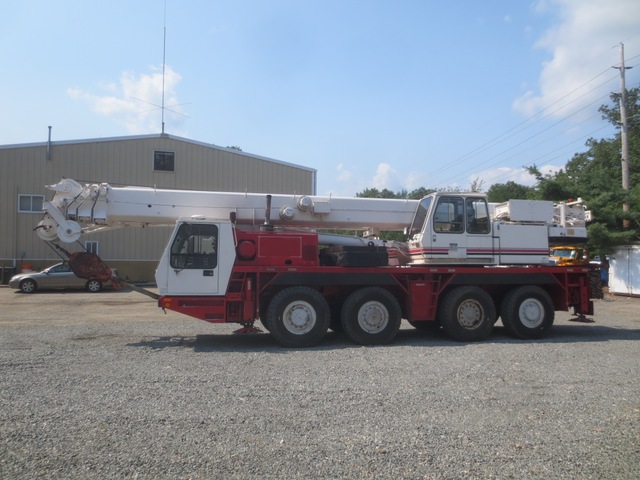1995 Krupp KMK 4072 85 Ton Crane