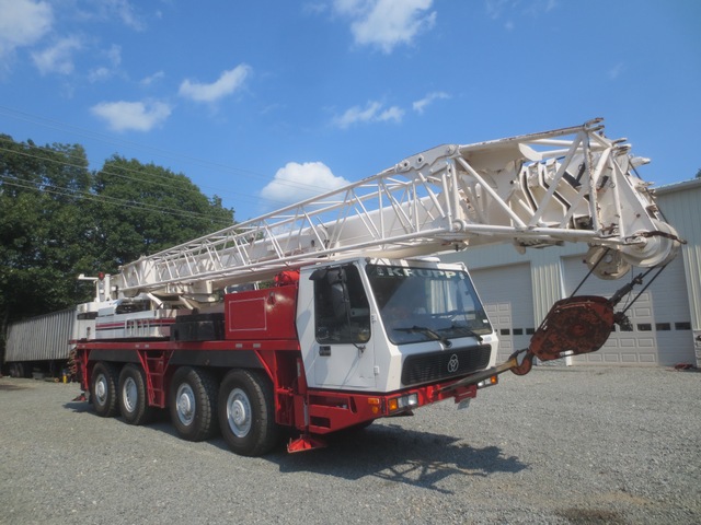 1995 Krupp KMK 4072 85 Ton Crane