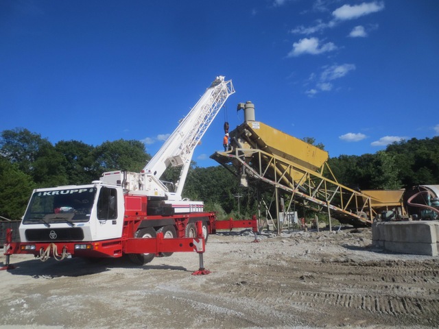 1995 Krupp KMK 4072 85 Ton Crane