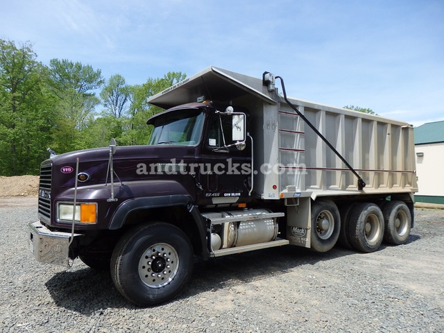 1998 Mack CL713 Tri Axle Dump