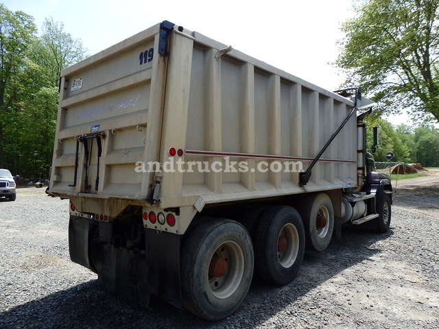 1998 Mack CL713 Tri Axle Dump