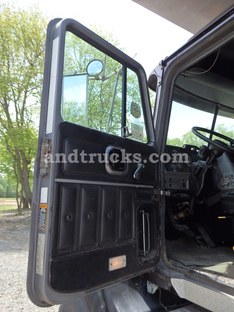 1998 Mack CL713 Tri Axle Dump