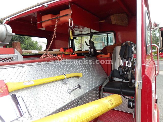 1983 Mack CF611F water fire pumper truck