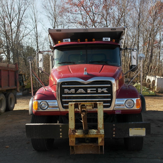 2005 Granite Mack‏ Tri Axle Dump