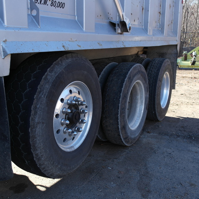 2005 Granite Mack‏ Tri Axle Dump