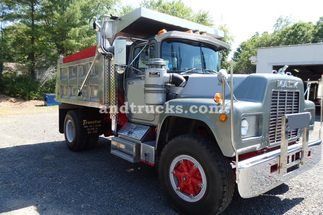 1985 Mack Single Axle R-Model Dump Truck 250hp with Jake