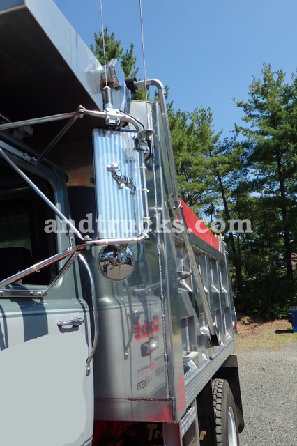 1985 Mack Single Axle R-Model Dump Truck 250hp with Jake