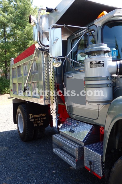 1985 Mack Single Axle R-Model Dump Truck 250hp with Jake