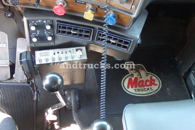 1985 Mack Single Axle R-Model Dump Truck 250hp with Jake