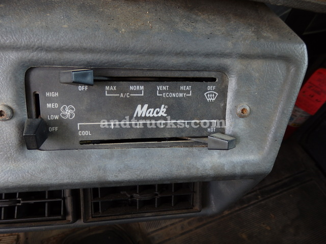2000 R Model Mack Tri Axle Dump Truck