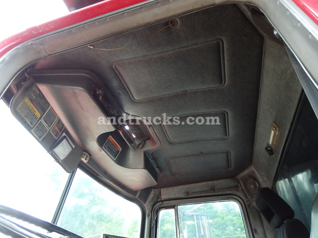 1993 R Model Mack (RD690S) Tandem Axle Dump Truck