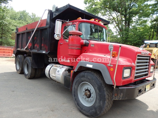 1993 Tandem Axle R Model Mack (RD690S) Dump Truck