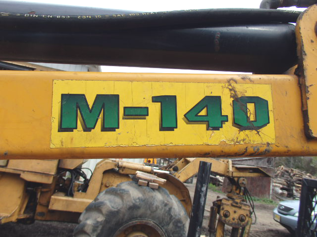 1999 Majco M140 Log Loader