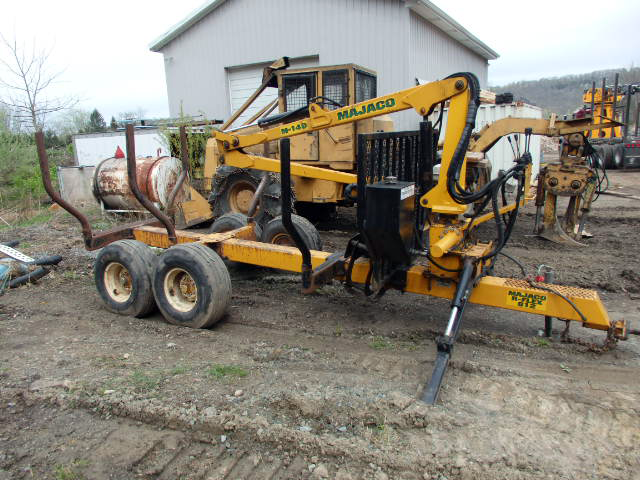 1999 Majco M140 Log Loader