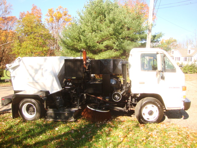 Parking Lot Sweeper Tymco 210 Air Sweeper