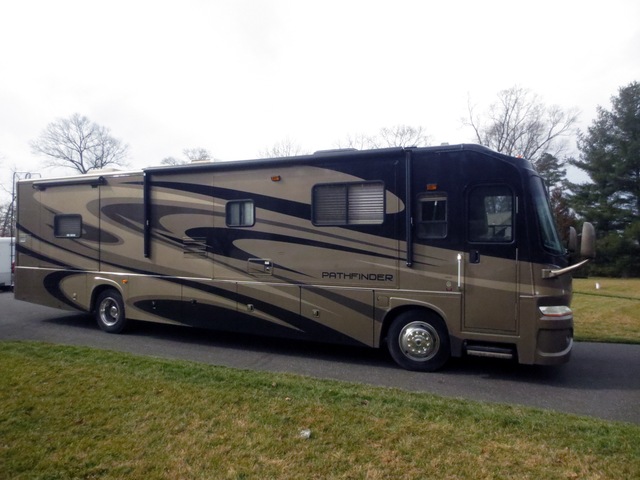 Coachmen/Sportsman Pathfinder 386QS RV with 4 Slide Outs