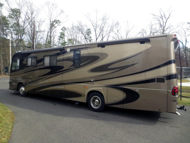 Coachmen/Sportsman Pathfinder 386QS RV with 4 Slide Outs