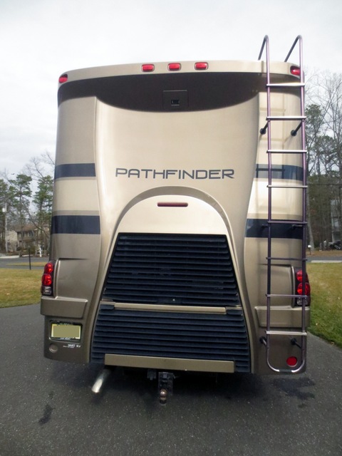 Coachmen/Sportsman Pathfinder 386QS RV with 4 Slide Outs