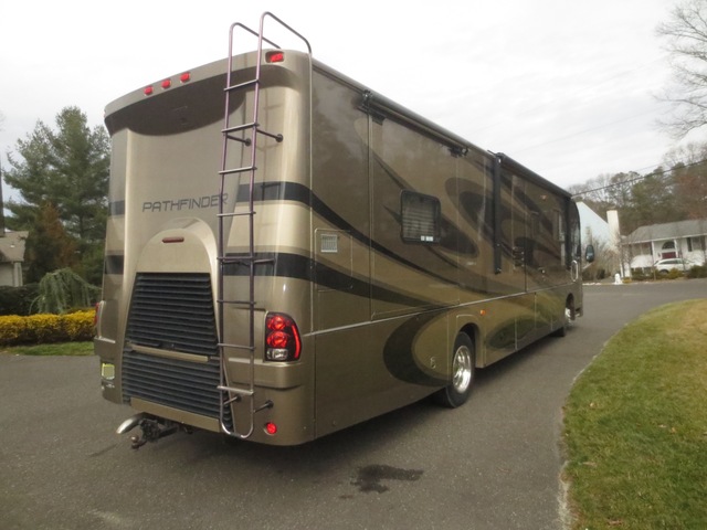 Coachmen/Sportsman Pathfinder 386QS RV with 4 Slide Outs