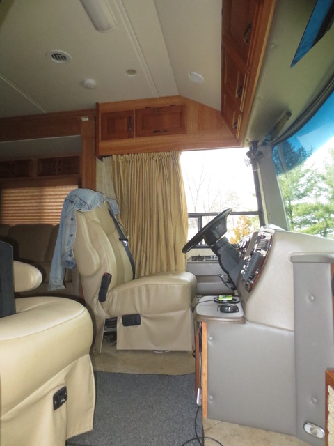 Coachmen/Sportsman Pathfinder 386QS RV with 4 Slide Outs