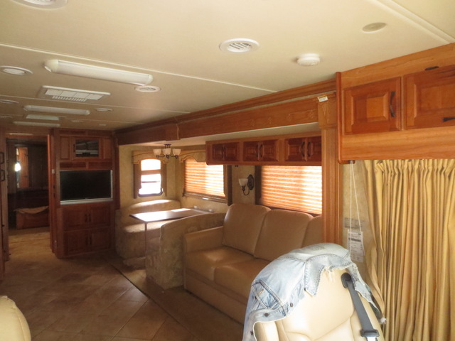 Coachmen/Sportsman Pathfinder 386QS RV with 4 Slide Outs