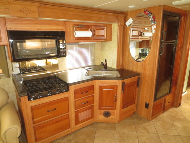 Coachmen/Sportsman Pathfinder 386QS RV with 4 Slide Outs