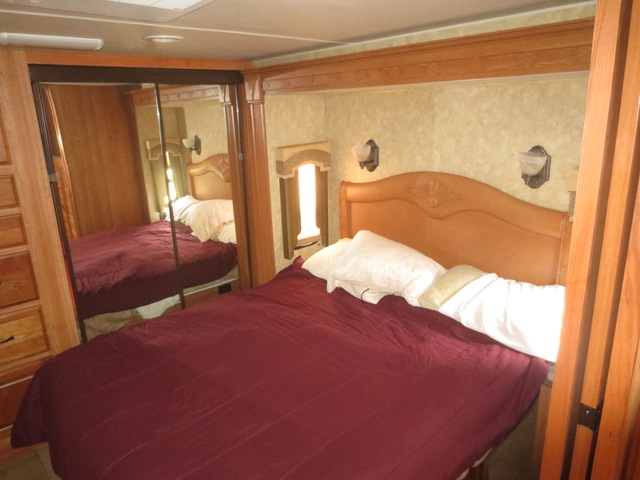 Coachmen/Sportsman Pathfinder 386QS RV with 4 Slide Outs