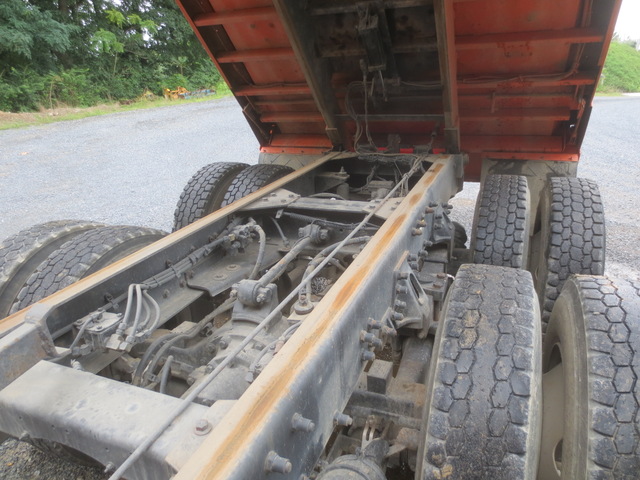 2006 Peterbilt 335 Tandem Axle Dump Truck