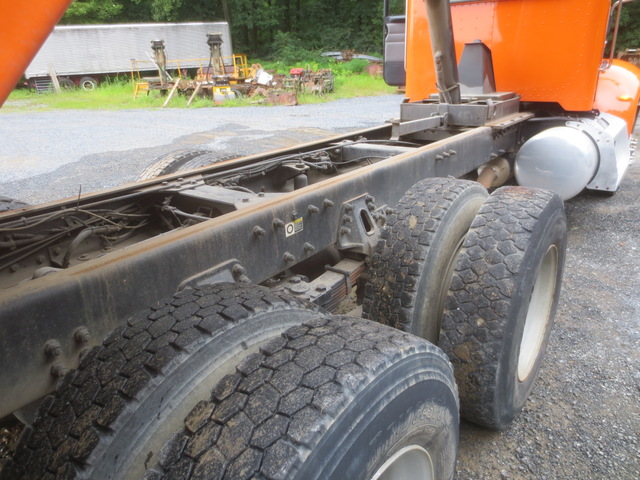 2006 Peterbilt 335 Tandem Axle Dump Truck