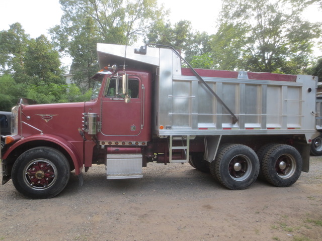 Peterbilt 357 Tandem Axle Dump Truck