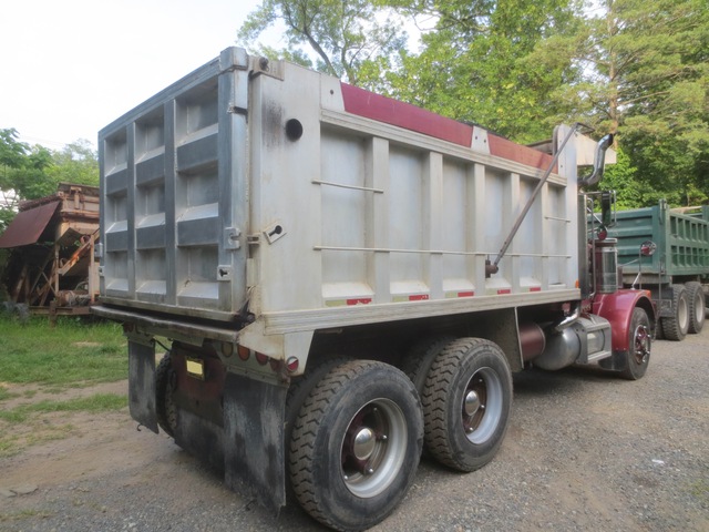 Peterbilt 357 Tandem Axle Dump Truck