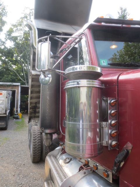 Peterbilt 357 Tandem Axle Dump Truck